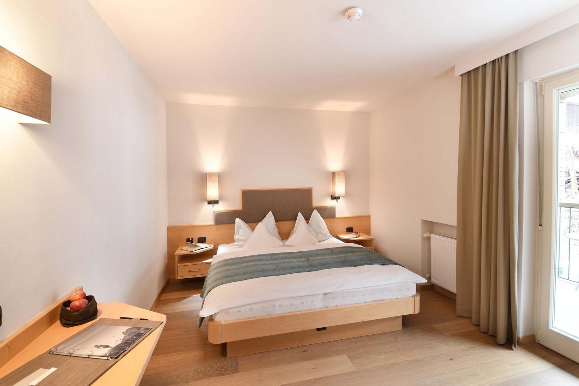 Hotel Das Stachelburg Parcines Eksteriør billede