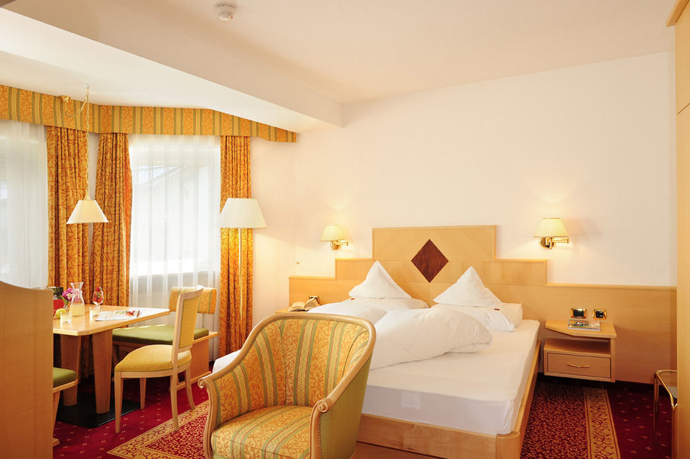 Hotel Das Stachelburg Parcines Eksteriør billede